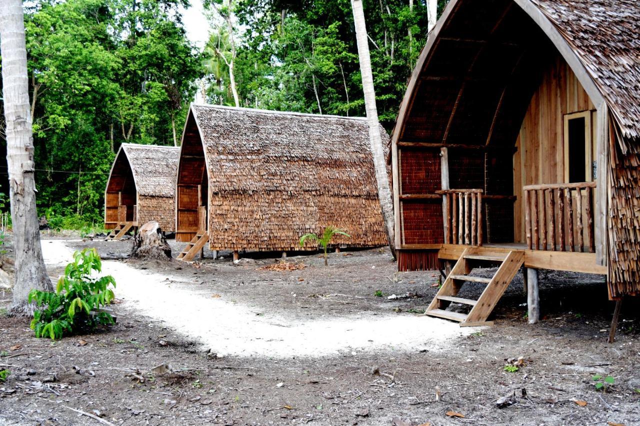 Tanjung Kalemo Resort Batudaka Exterior foto