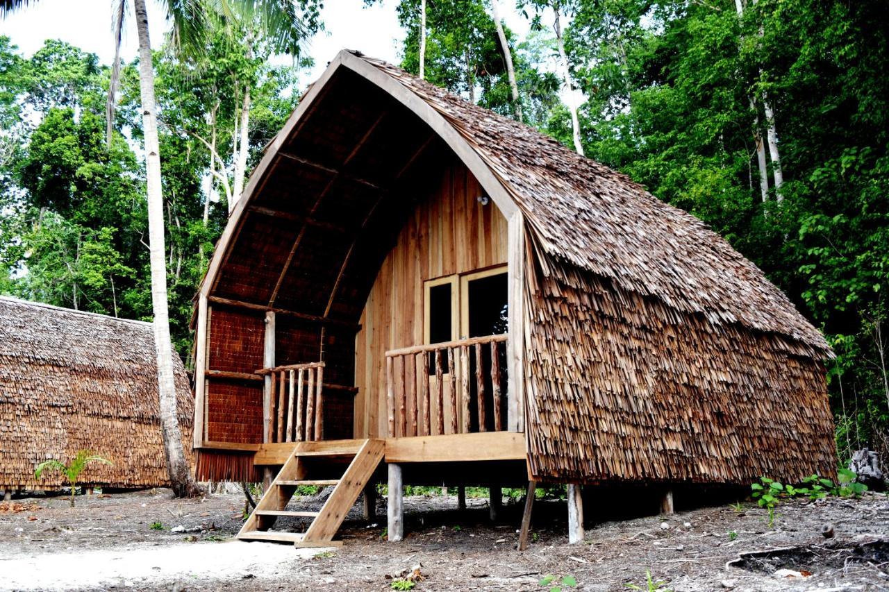 Tanjung Kalemo Resort Batudaka Exterior foto